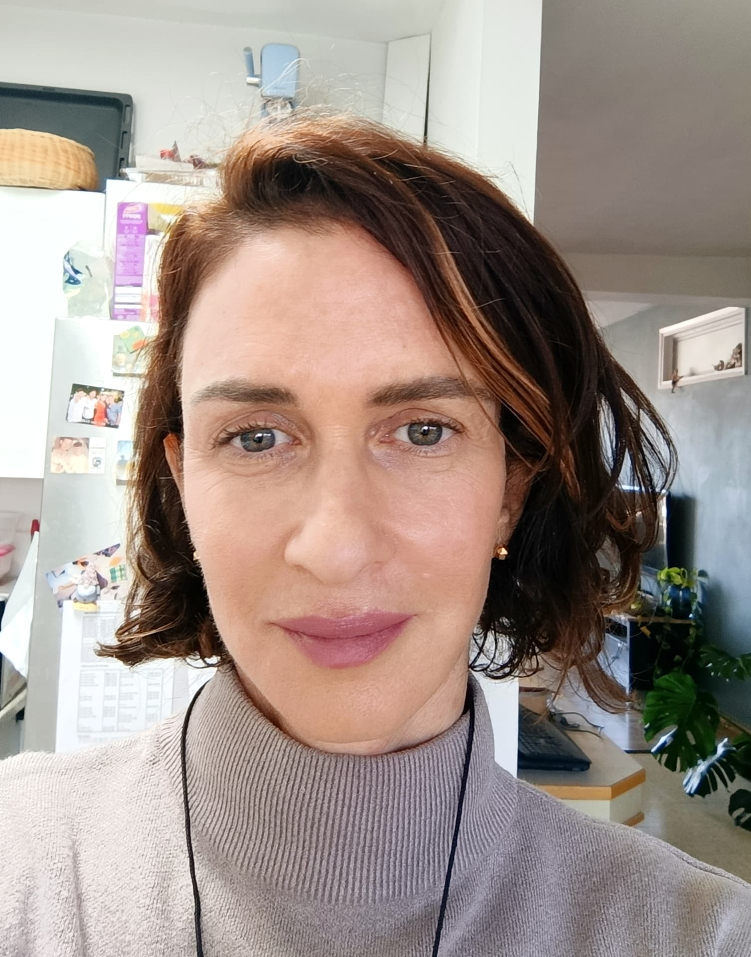 ד״ר איריס גרוס כהן — פסיכותרפיסטית, מטפלת בתנועה ומורה מוסמכת ליוגה